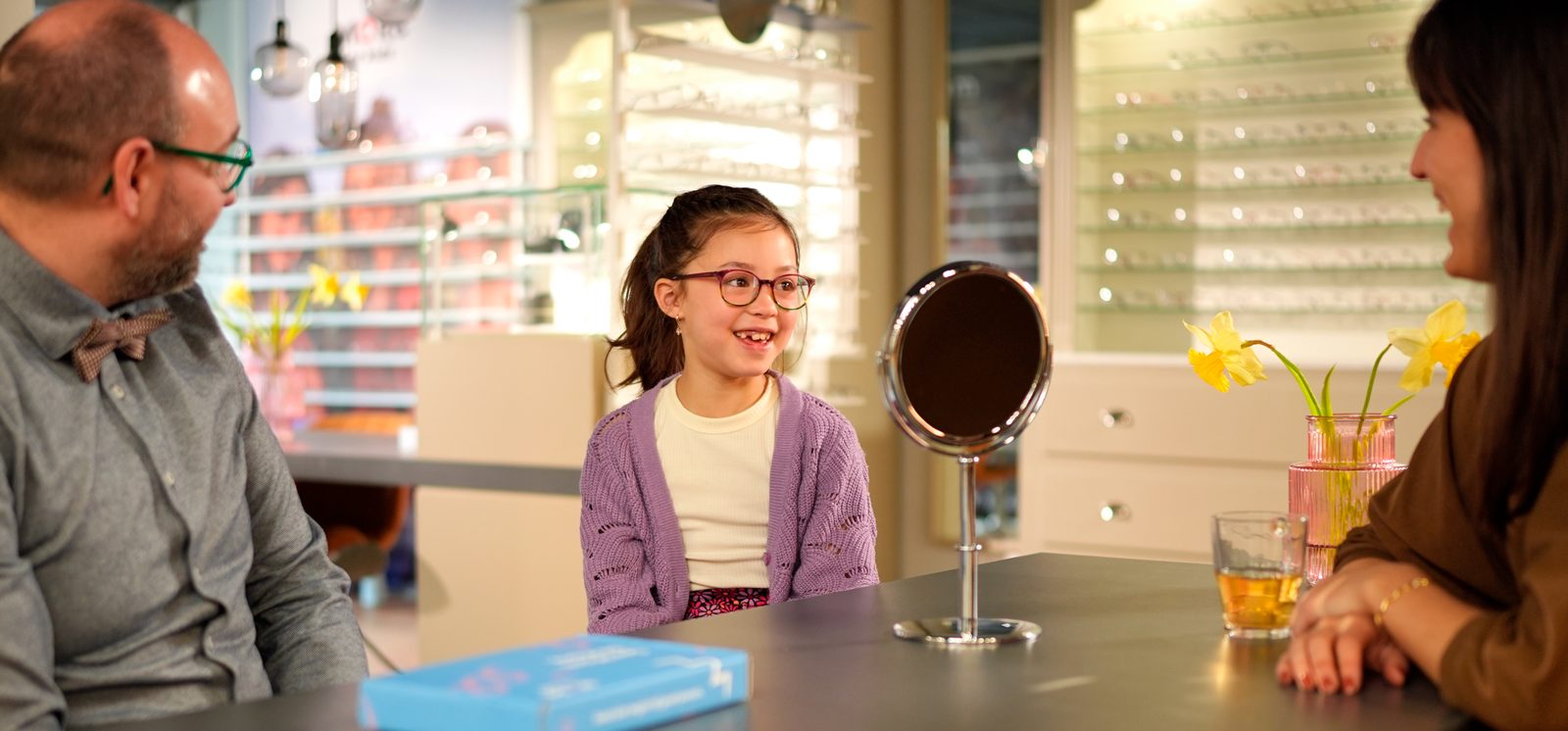 Kind past bril bij de opticien