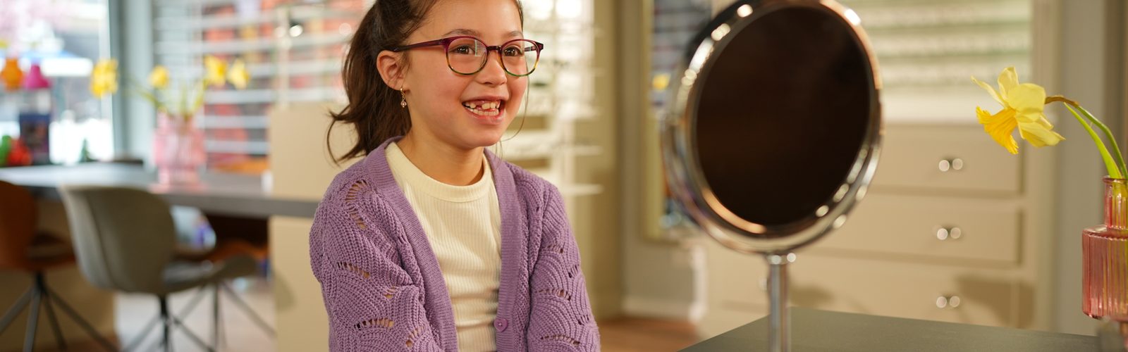 Kind past een bril bij de opticien